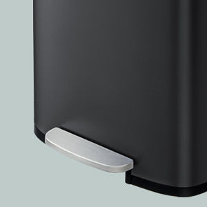  Trash can